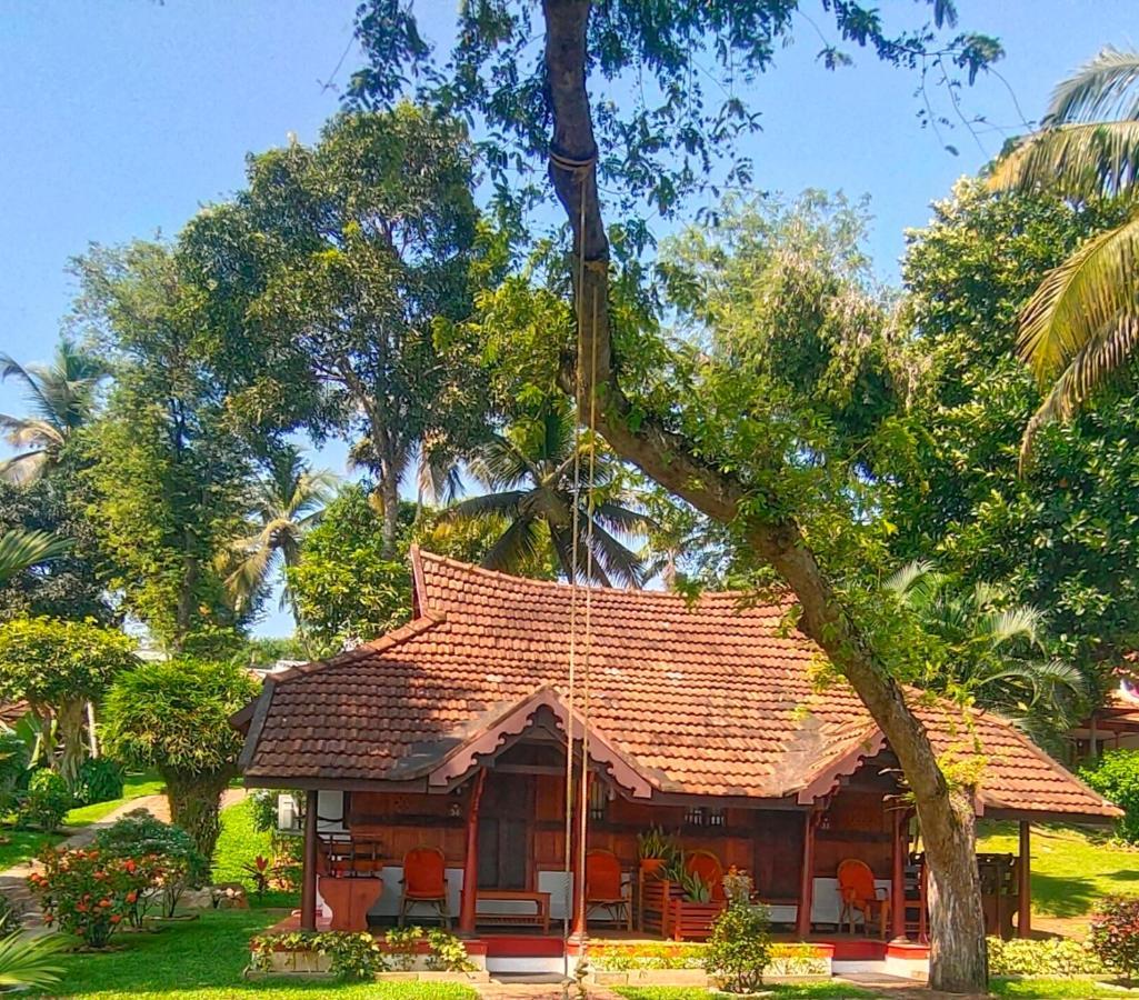 The Travancore Heritage Beach Resort Ковалам Екстериор снимка