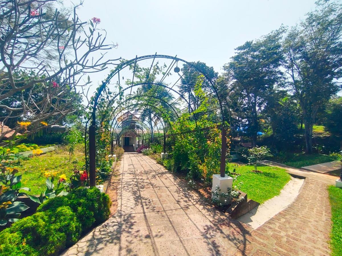 The Travancore Heritage Beach Resort Ковалам Екстериор снимка