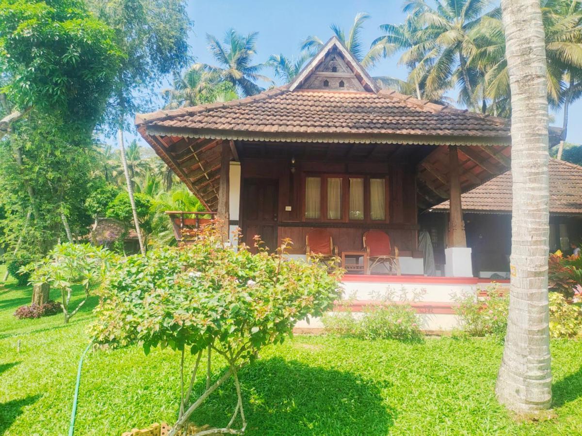 The Travancore Heritage Beach Resort Ковалам Екстериор снимка