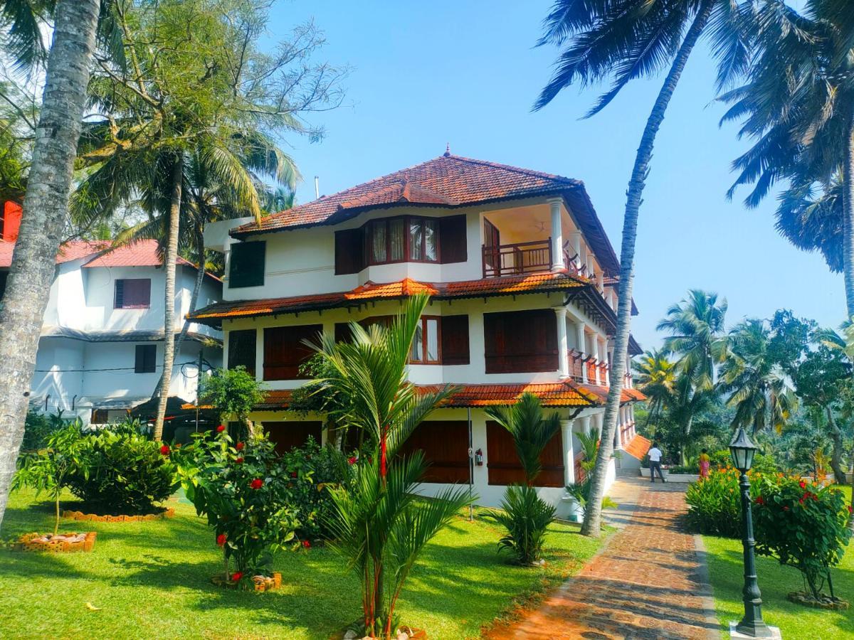 The Travancore Heritage Beach Resort Ковалам Екстериор снимка