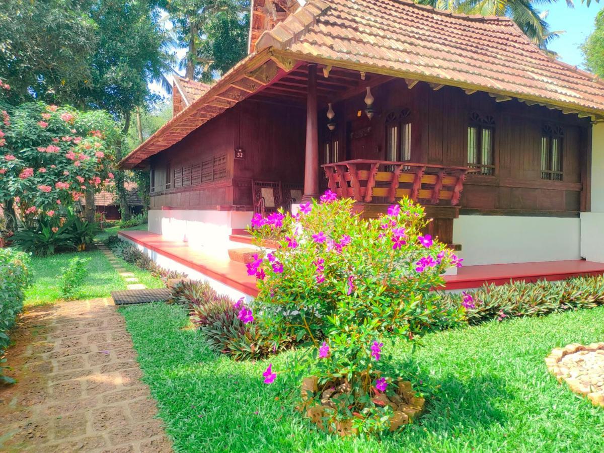 The Travancore Heritage Beach Resort Ковалам Екстериор снимка