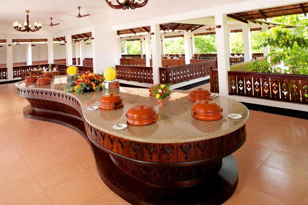 The Travancore Heritage Beach Resort Ковалам Екстериор снимка